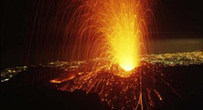 photo of Mt.Etna erupting Aug.1997, by Boris Behncke